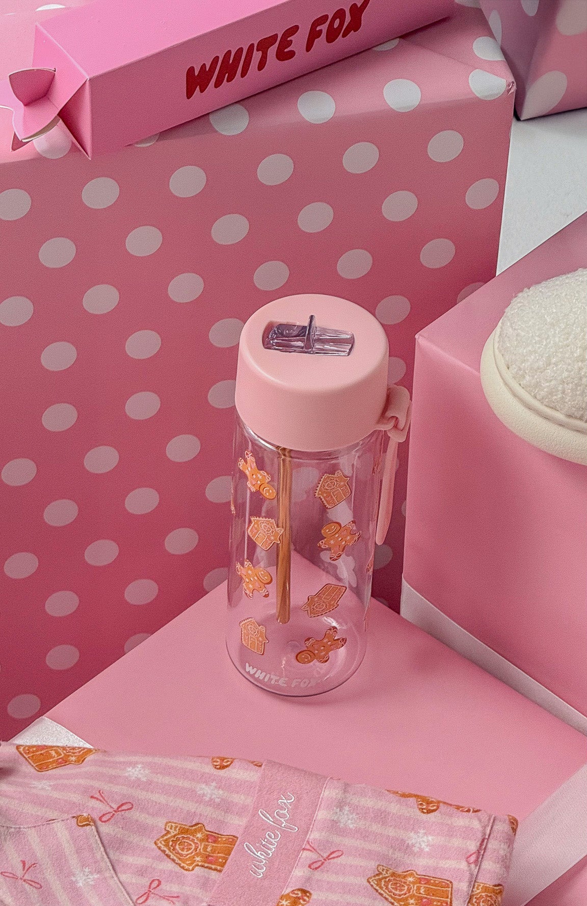 white-fox-averill-drink-bottle-740ml-gingerbread-twist.30.9.25.01