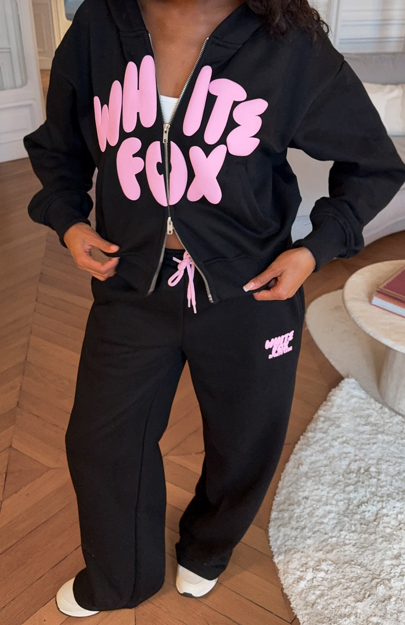 white-fox-club-14-allie-sweatoants-black-02