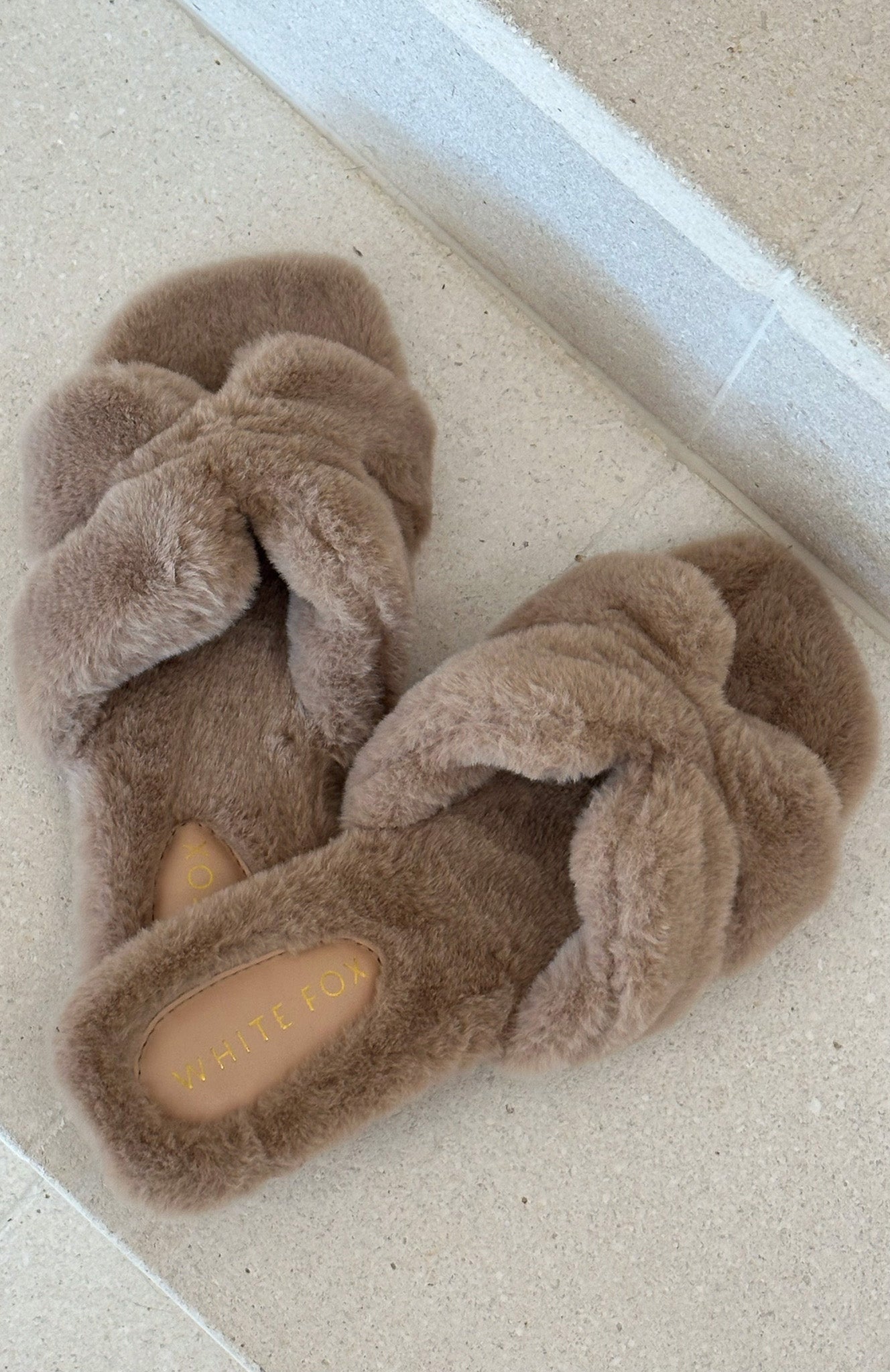 white-fox-safa-slippers-latte-brown-25.6.2501